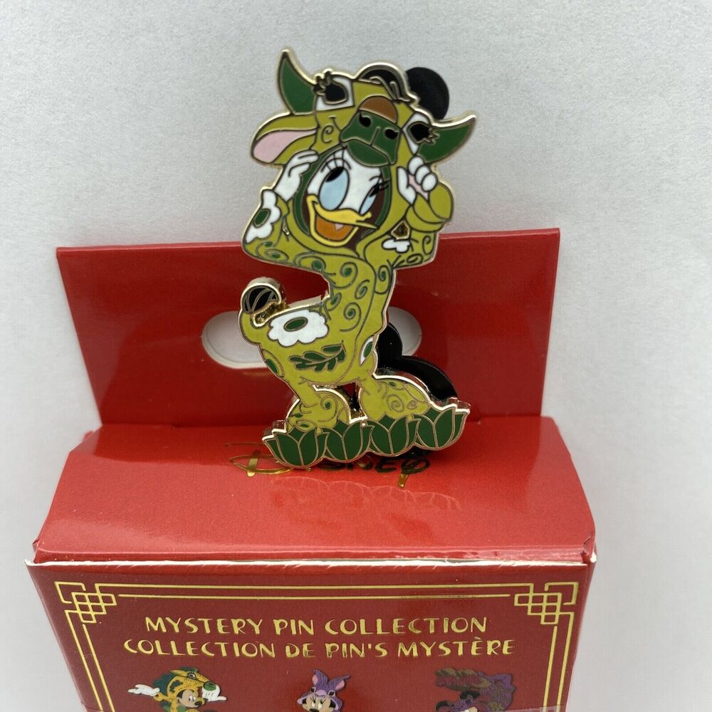 Disney Parks Pin 2022 Lunar New Year Chinese Zodiac Daisy Duck Ox Mystery